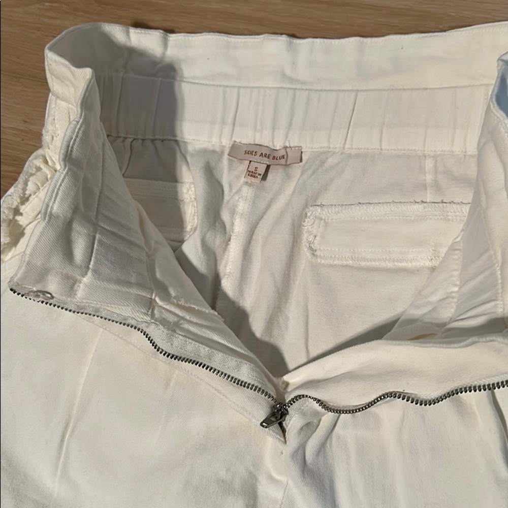 White Ruffle Shorts - Picture 5 of 8